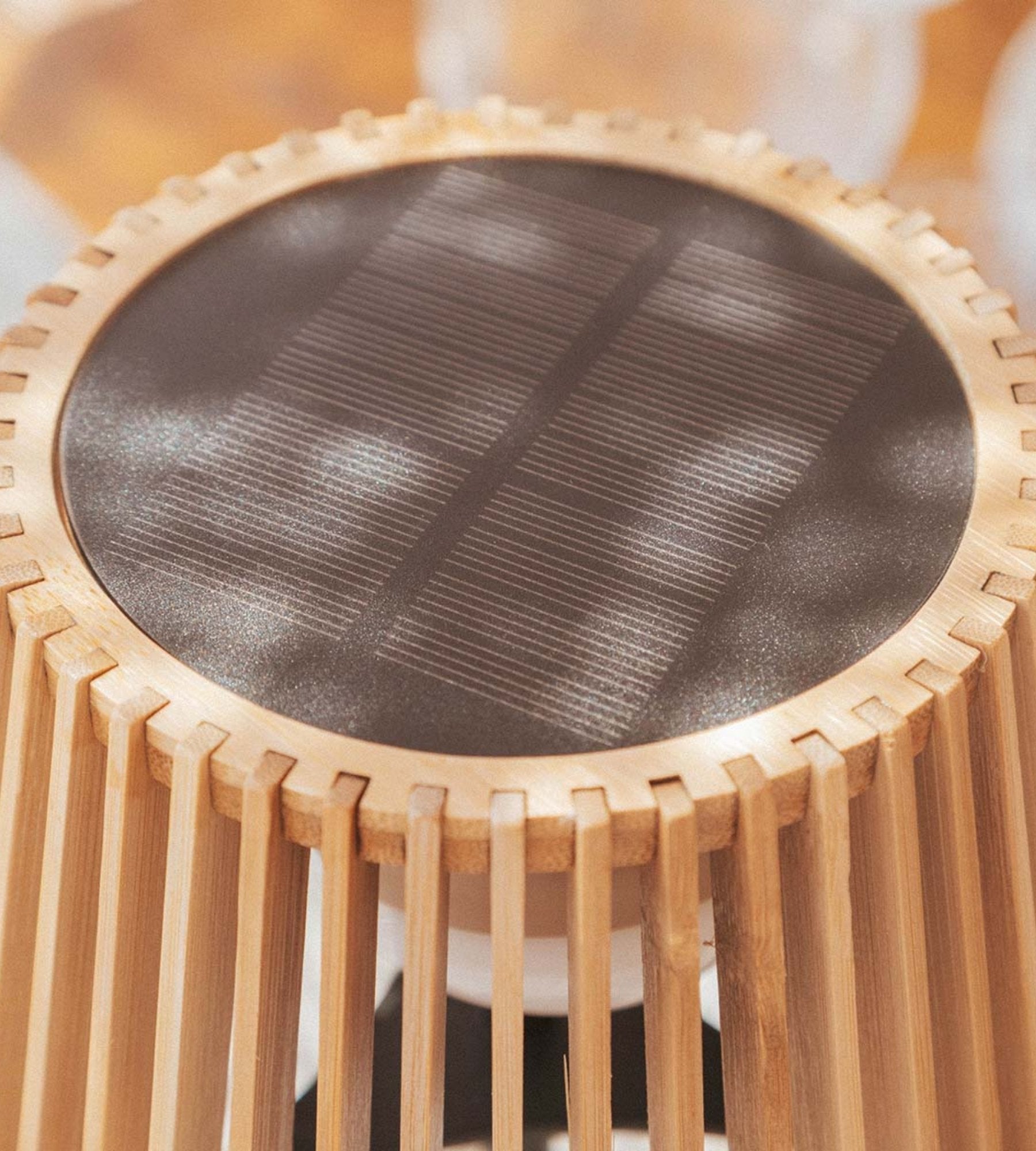 Lampe de table USB et solaire OKINAWA - Style bois asiatique - Blanc chaud