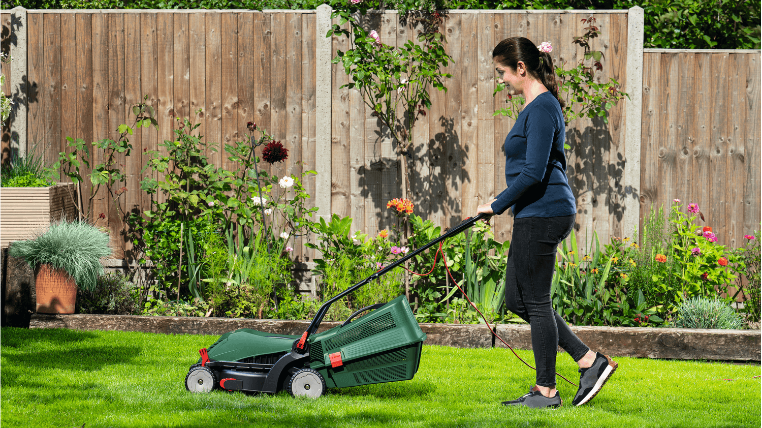 Bosch UniversalRotak 34-410 Lawnmower